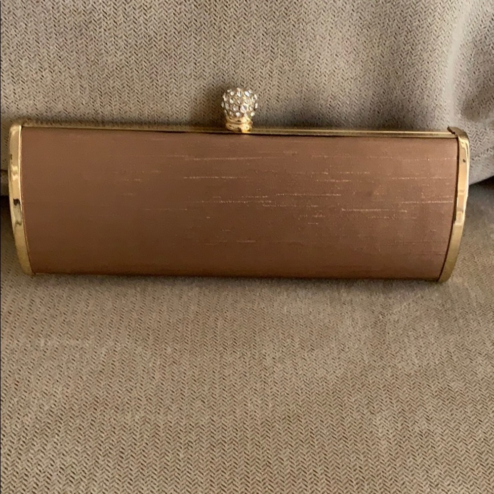 Bronze clutch